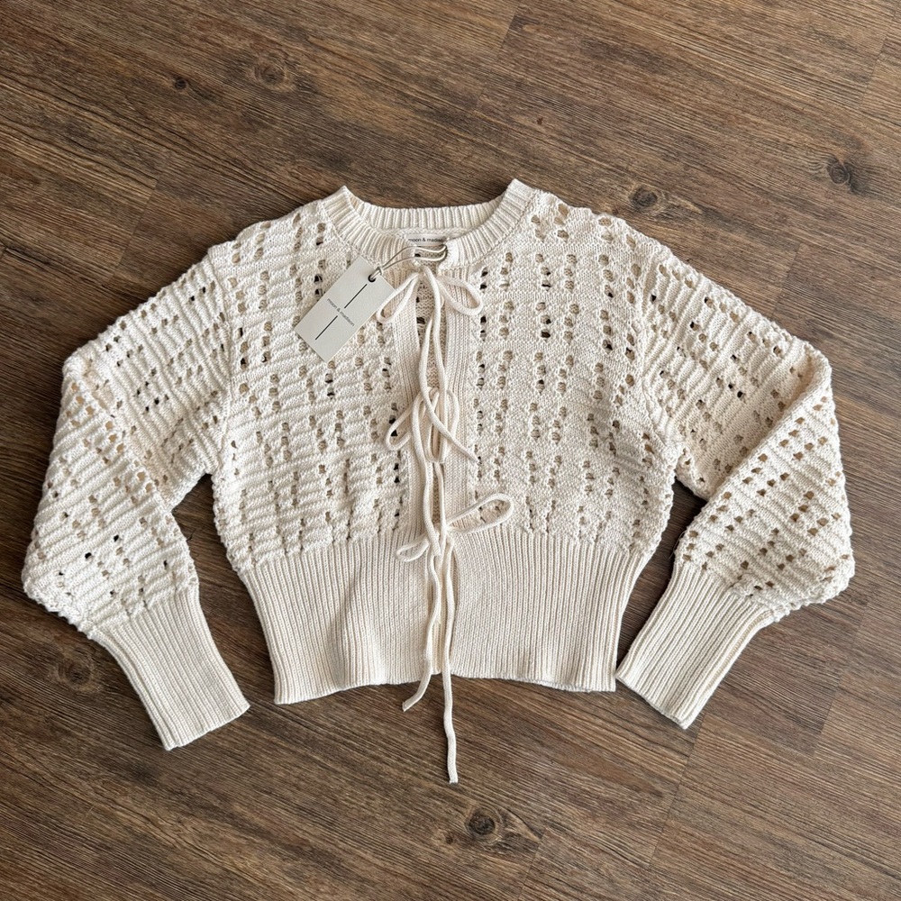 NWT Elegant Cream Knit Sweater